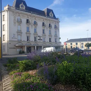 Logis Des Bourbons 3* Montluçon