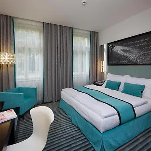 Red & Blue Design 4* Prague
